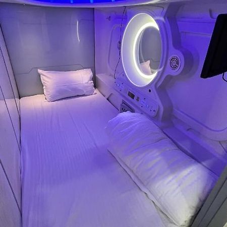 Astropods Hotel Bombay Eksteriør billede