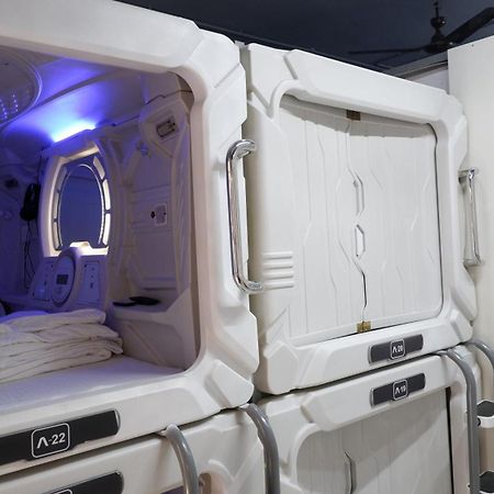 Astropods Hotel Bombay Eksteriør billede