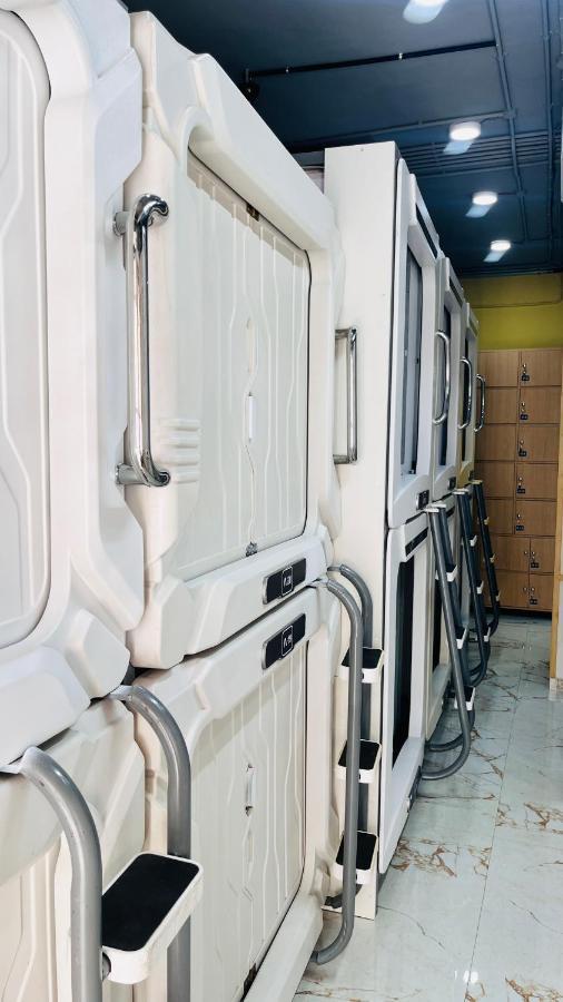 Astropods Hotel Bombay Eksteriør billede