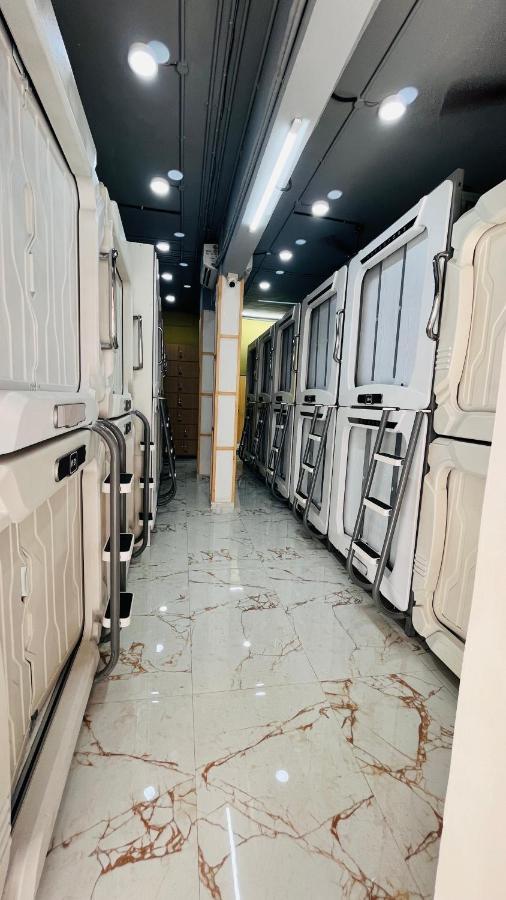 Astropods Hotel Bombay Eksteriør billede