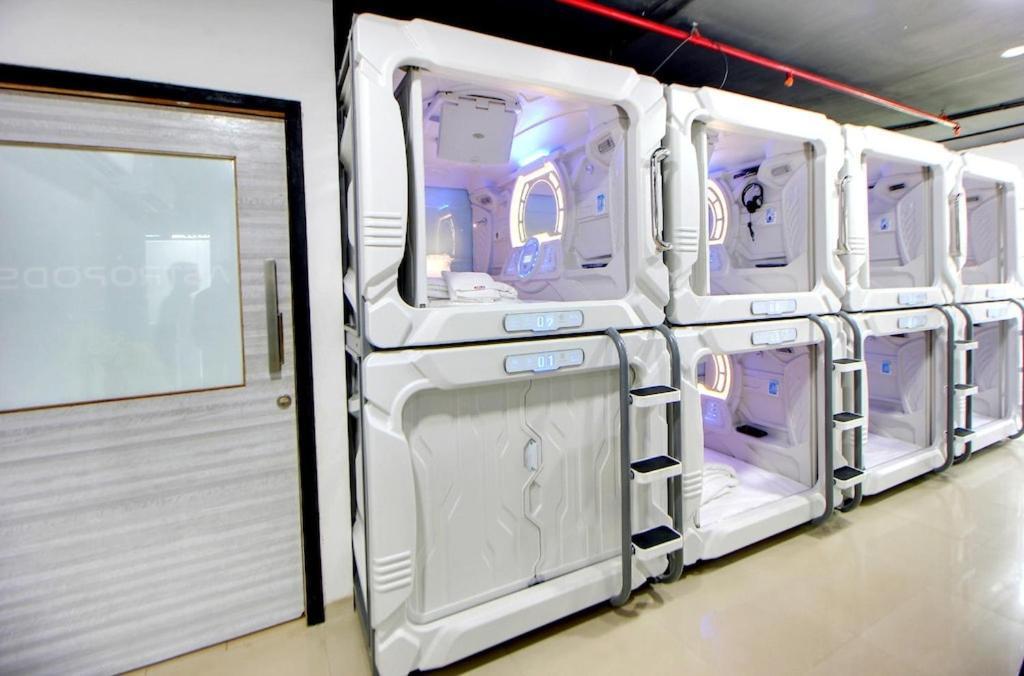 Astropods Hotel Bombay Eksteriør billede